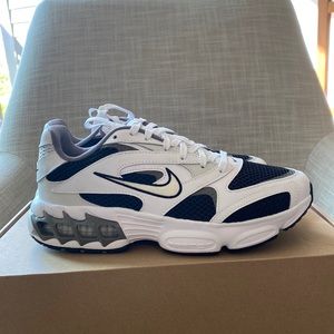 Nike Air Zoom Fire. New. Never worn. US 8
